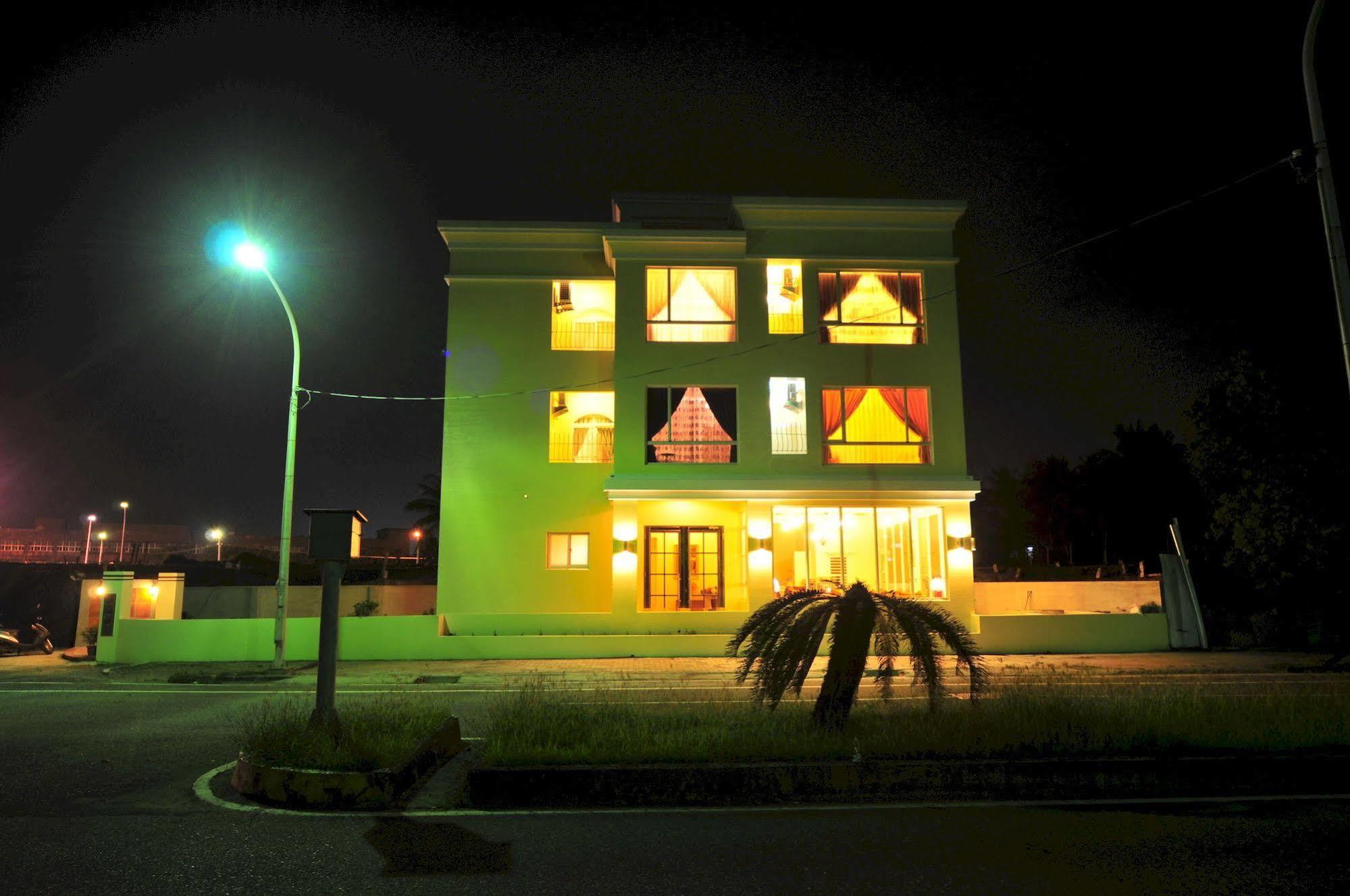Full Sun House - Peng'S Family Apartment Taitung Exterior photo